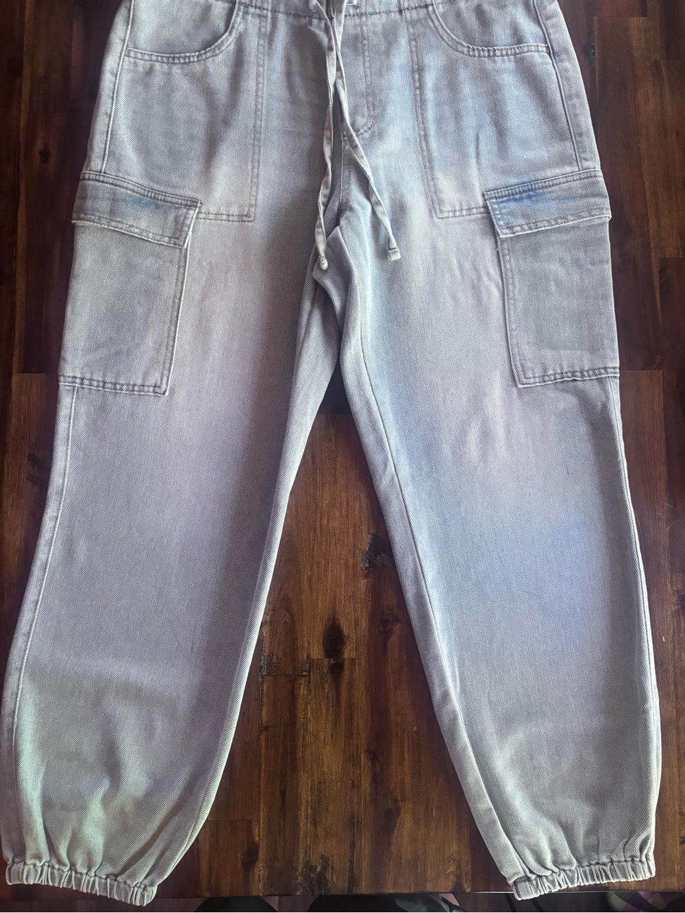 No Boundaries Light Gray Cargo Joggers